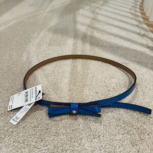 Kate Spade 12 MM Patent Shoestring bow belts, size M, NWT